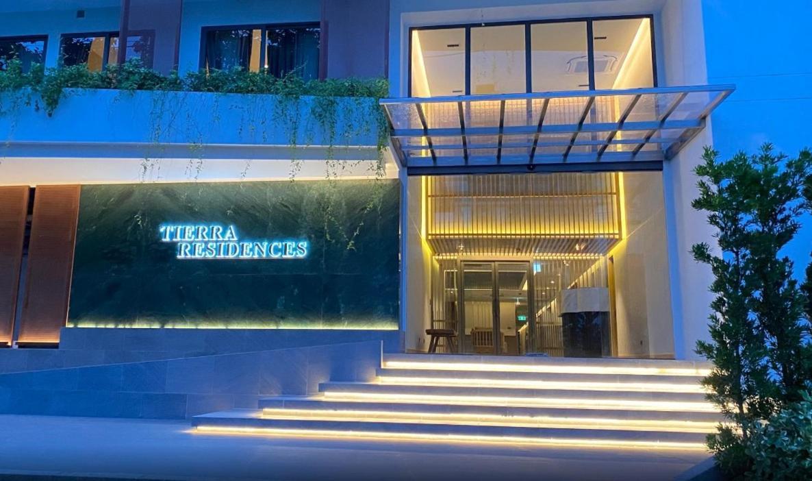 Tierra Residences Банкок Екстериор снимка